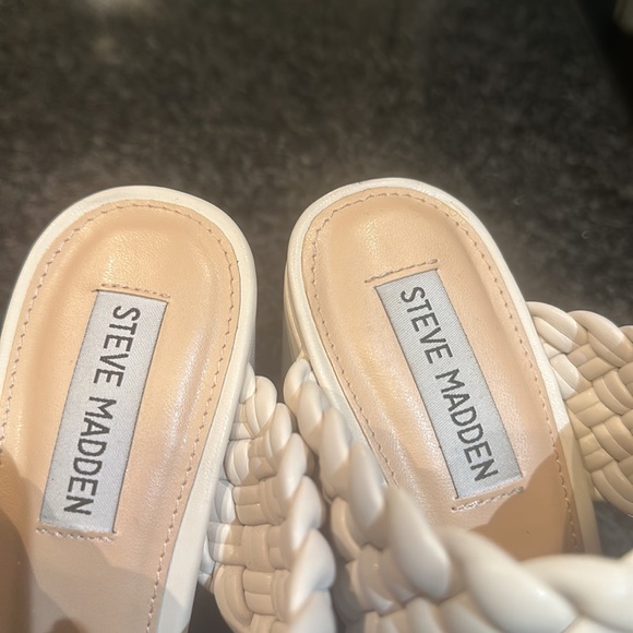 Steve Madden size 10 mules - Picture 3 of 5